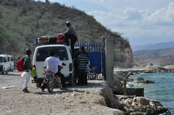 Condução do lado haitiano da fronteira com a Rep. Dominicana
